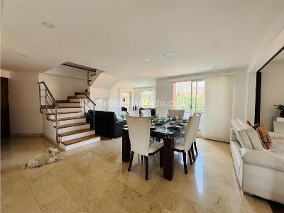 Apartamento de 3 alcobas en venta en Belen, Medellín, 153 m² · foto 12 de 20