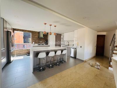 Apartamento de 3 alcobas en venta en Belen, Medellín, 153 m² · foto 13 de 20