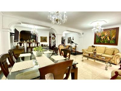 Casa de 5 alcobas en venta en El Escobero, Envigado, 234 m² · foto 3 de 20
