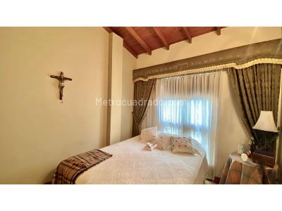 Casa de 5 alcobas en venta en El Escobero, Envigado, 234 m² · foto 15 de 20
