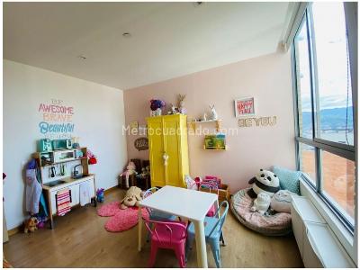 Apartamento de 3 alcobas en venta en El Esmeraldal, Envigado, 184 m² · foto 16 de 17