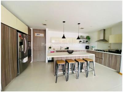 Apartamento de 3 alcobas en venta en El Esmeraldal, Envigado, 184 m² · foto 8 de 17
