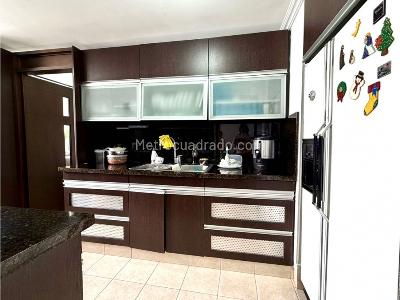 Apartamento de 3 alcobas en venta en Poblado Milla De Oro, Medellín, 146 m² · foto 7 de 20