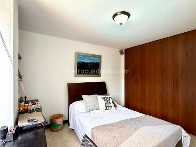 Apartamento de 3 alcobas en venta en Poblado Milla De Oro, Medellín, 146 m² · foto 18 de 20