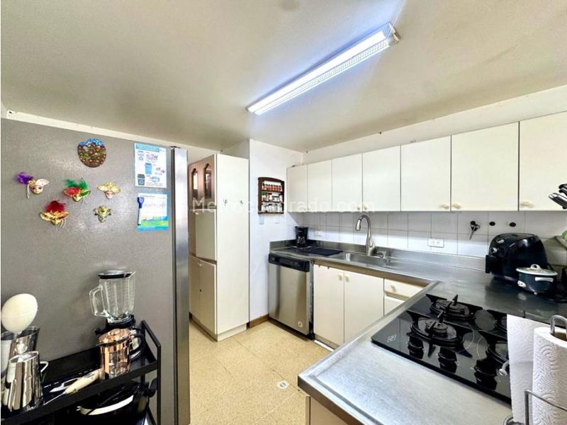 Casa en Venta, Poblado Sector El Tesoro, Medellín - Mehr