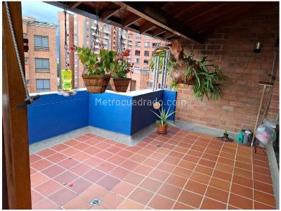 Apartamento de 3 alcobas en venta en Patio Bonito, Medellín, 210 m² · foto 2 de 8