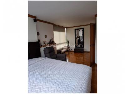 Apartamento de 3 alcobas en venta en Patio Bonito, Medellín, 210 m² · foto 4 de 8