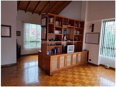 Apartamento de 3 alcobas en venta en Patio Bonito, Medellín, 210 m² · foto 8 de 8