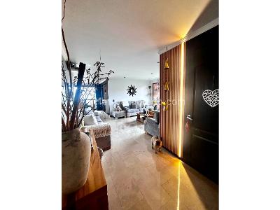 Apartamento de 3 alcobas en venta en La Inferior, Medellín, 137 m² · foto 2 de 17