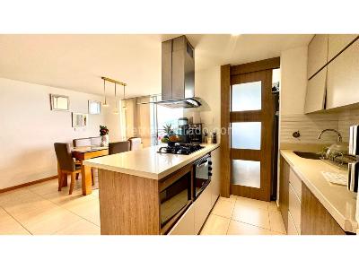 Apartamento de 3 alcobas en venta en Loma Del Indio, Medellín, 87 m² · foto 10 de 19