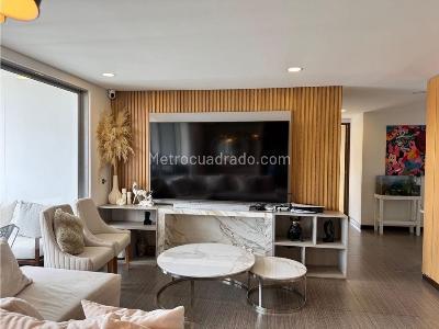 Apartamento de 2 alcobas en venta en Los Balsos, Medellín, 129 m² · foto 2 de 13