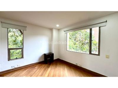 Apartamento en venta en El Poblado El Tesoro, Medellín · foto 19 de 20
