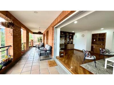 Apartamento en venta en El Poblado El Tesoro, Medellín · foto 3 de 20
