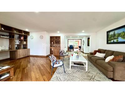 Apartamento en venta en El Poblado El Tesoro, Medellín · foto 5 de 20