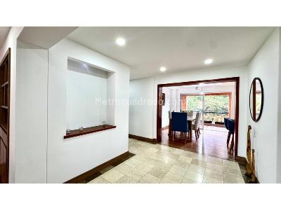 Apartamento en venta en El Poblado El Tesoro, Medellín · foto 6 de 20