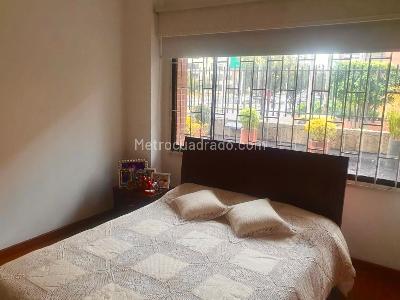 Apartamento de 3 alcobas en venta en Chico Norte Ii, Bogotá, 147 m² · foto 8 de 12