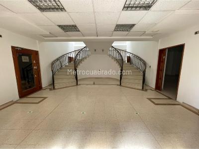 Casa de 5 alcobas en arriendo en La Aurora, Bucaramanga, 544 m² · foto 4 de 14
