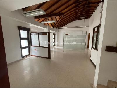 Casa de 5 alcobas en arriendo en La Aurora, Bucaramanga, 544 m² · foto 10 de 14