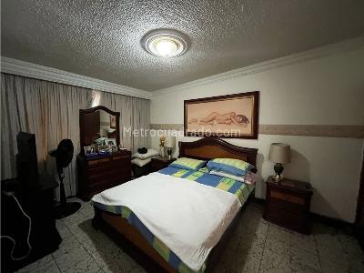 Casa de 4 alcobas en venta en Antiguo Campestre, Bucaramanga, 200 m² · foto 13 de 19