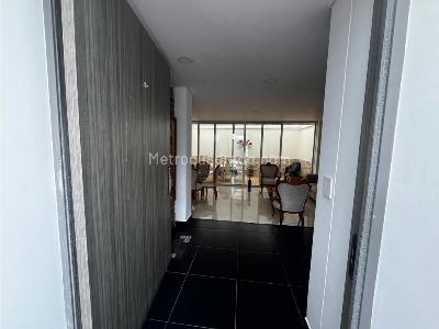 Casa de 4 alcobas en venta en Cacique, Bucaramanga, 214 m² · foto 4 de 20