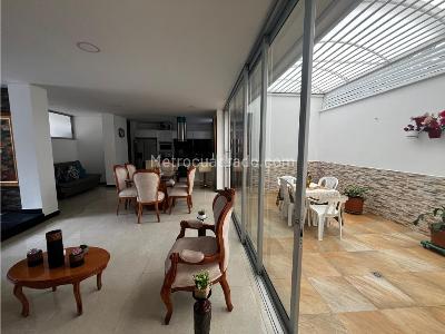 Casa de 4 alcobas en venta en Cacique, Bucaramanga, 214 m² · foto 9 de 20