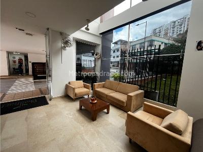 Apartamento de 3 alcobas en venta en Bellfort, Floridablanca, 74 m² · foto 4 de 20