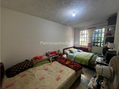 Apartamento de 2 alcobas en venta en Floridablanca, Floridablanca, 37 m² · foto 13 de 16