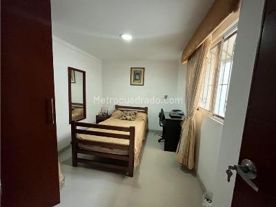 Casa de 4 alcobas en venta en La Salle, Bucaramanga, 240 m² · foto 18 de 20