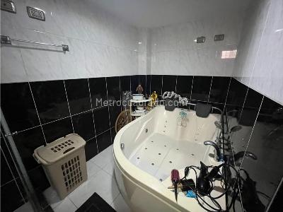 Casa de 4 alcobas en venta en La Salle, Bucaramanga, 240 m² · foto 19 de 20