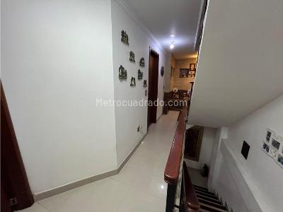 Casa de 4 alcobas en venta en La Salle, Bucaramanga, 240 m² · foto 8 de 20