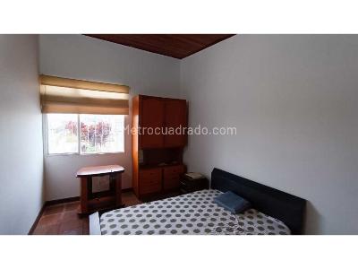 Casa de 5 alcobas en venta en Avenida Bolivar, Armenia, 315 m² · foto 19 de 20