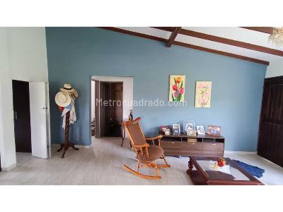 Casa de 3 alcobas en venta en Armenia, Armenia, 400 m² · foto 11 de 20