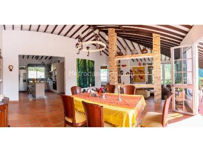 Casa de 3 alcobas en venta en Armenia, Armenia, 240 m² · foto 2 de 7