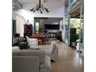 Casa de 3 alcobas en venta en Armenia, Armenia, 300 m² · foto 2 de 20