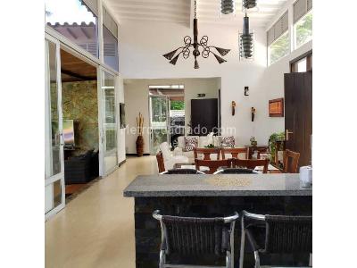 Casa de 3 alcobas en venta en Armenia, Armenia, 300 m² · foto 3 de 20