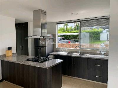 Casa de 5 alcobas en venta en Armenia, Armenia, 345 m² · foto 3 de 20