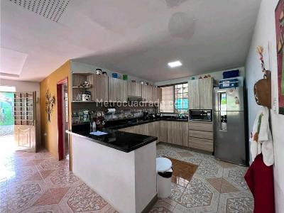 Casa de 4 alcobas en venta en Zona Campestre, Armenia, 1000 m² · foto 10 de 20