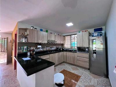 Casa de 4 alcobas en venta en Zona Campestre, Armenia, 1000 m² · foto 11 de 20