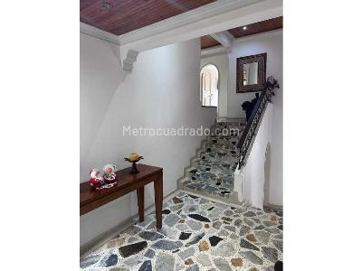 Casa de 4 alcobas en venta en Armenia, Armenia, 400 m² · foto 2 de 15