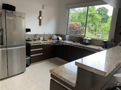 Casa de 5 alcobas en venta en Via Al Aeropuerto, Armenia, 234 m² · foto 12 de 20