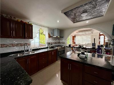 Casa de 4 alcobas en venta en Avenida 19 Al Norte, Armenia, 350 m² · foto 6 de 14