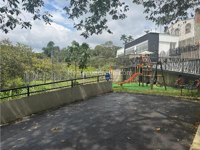 Casa de 3 alcobas en venta en Avenida Bolivar, Armenia, 112 m² · foto 10 de 20