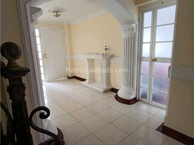 Casa de 4 alcobas en venta en La Castellana, Armenia, 200 m² · foto 6 de 8