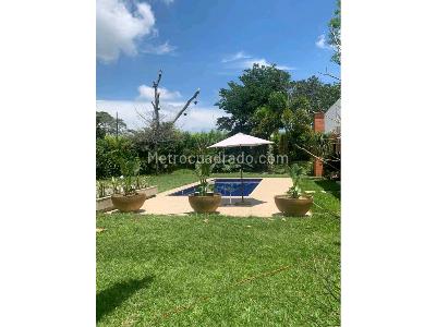 Casa de 3 alcobas en venta en Cerritos, Pereira, 265 m² · foto 2 de 15
