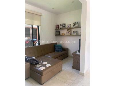 Casa de 3 alcobas en venta en Cerritos, Pereira, 265 m² · foto 10 de 15