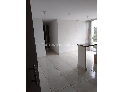 Apartamento en venta en Bosques De Pinares, Armenia · foto 3 de 12