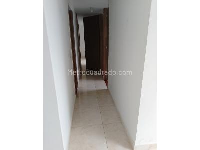 Apartamento en venta en Bosques De Pinares, Armenia · foto 6 de 12