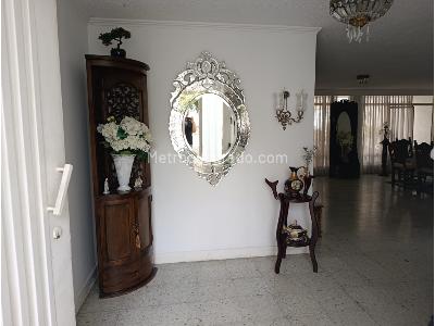 Casa de 5 alcobas en venta en Los Profesionales, Armenia, 400 m² · foto 3 de 20
