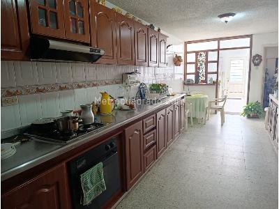 Casa de 5 alcobas en venta en Los Profesionales, Armenia, 400 m² · foto 7 de 20