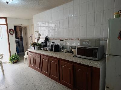 Casa de 5 alcobas en venta en Los Profesionales, Armenia, 400 m² · foto 8 de 20
